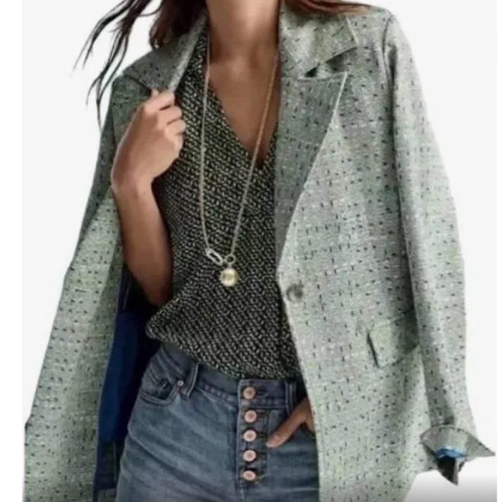 Cabi Presentation blazer. large